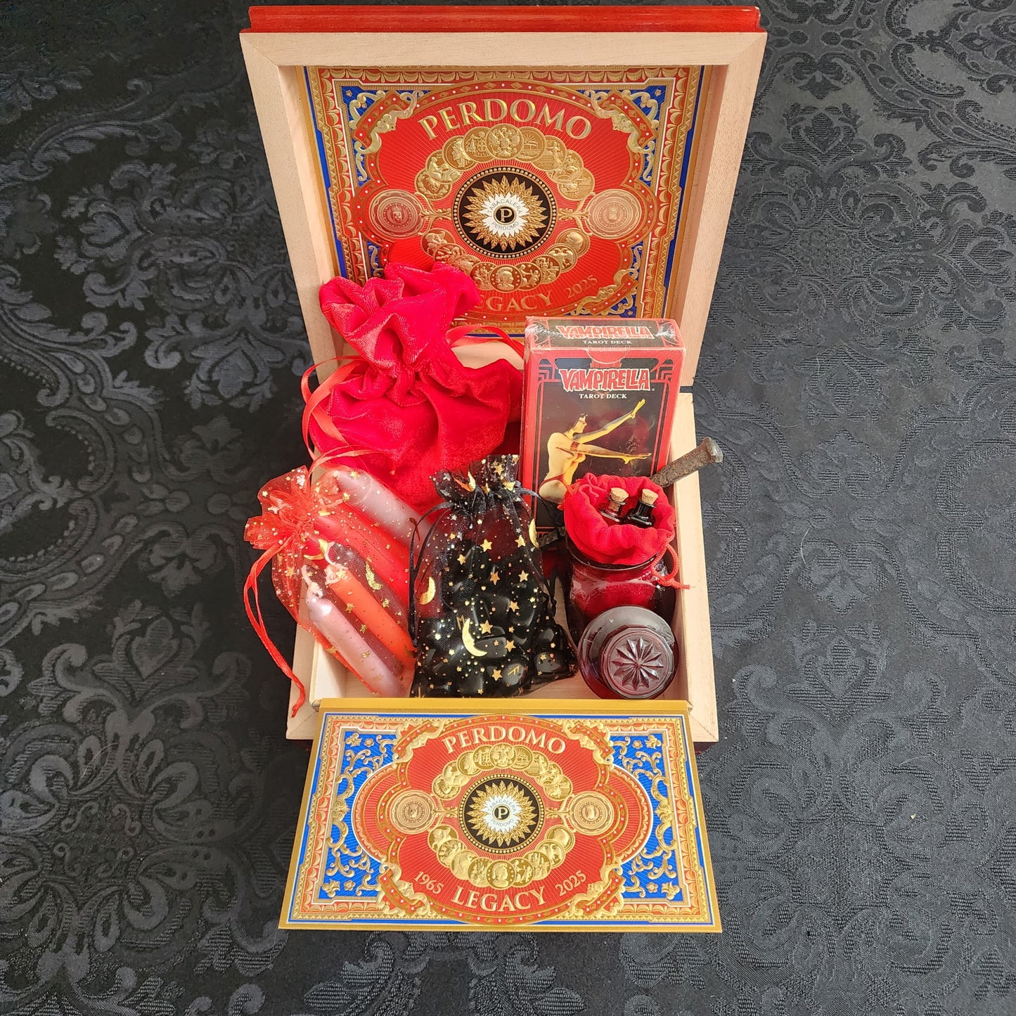 Boîte Rituelle de Divination Carmin