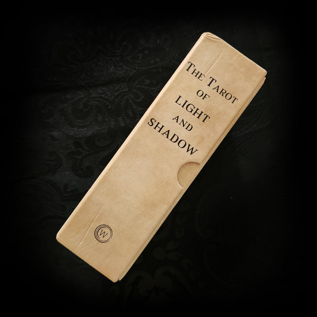 Le Tarot de Lumière et d'Ombre