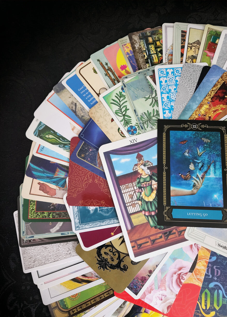 Collection mixte de cartes de Tarot et d'Oracle Velours bleu 100 cartes