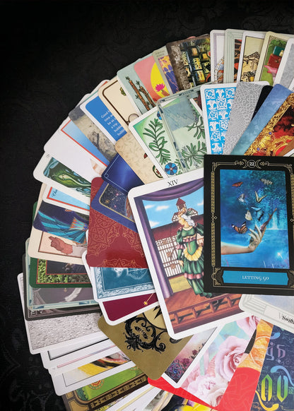 Collection mixte de cartes de Tarot et d'Oracle Velours bleu 100 cartes