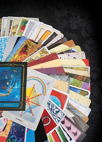 Collection mixte de cartes de Tarot et d'Oracle Velours bleu 100 cartes
