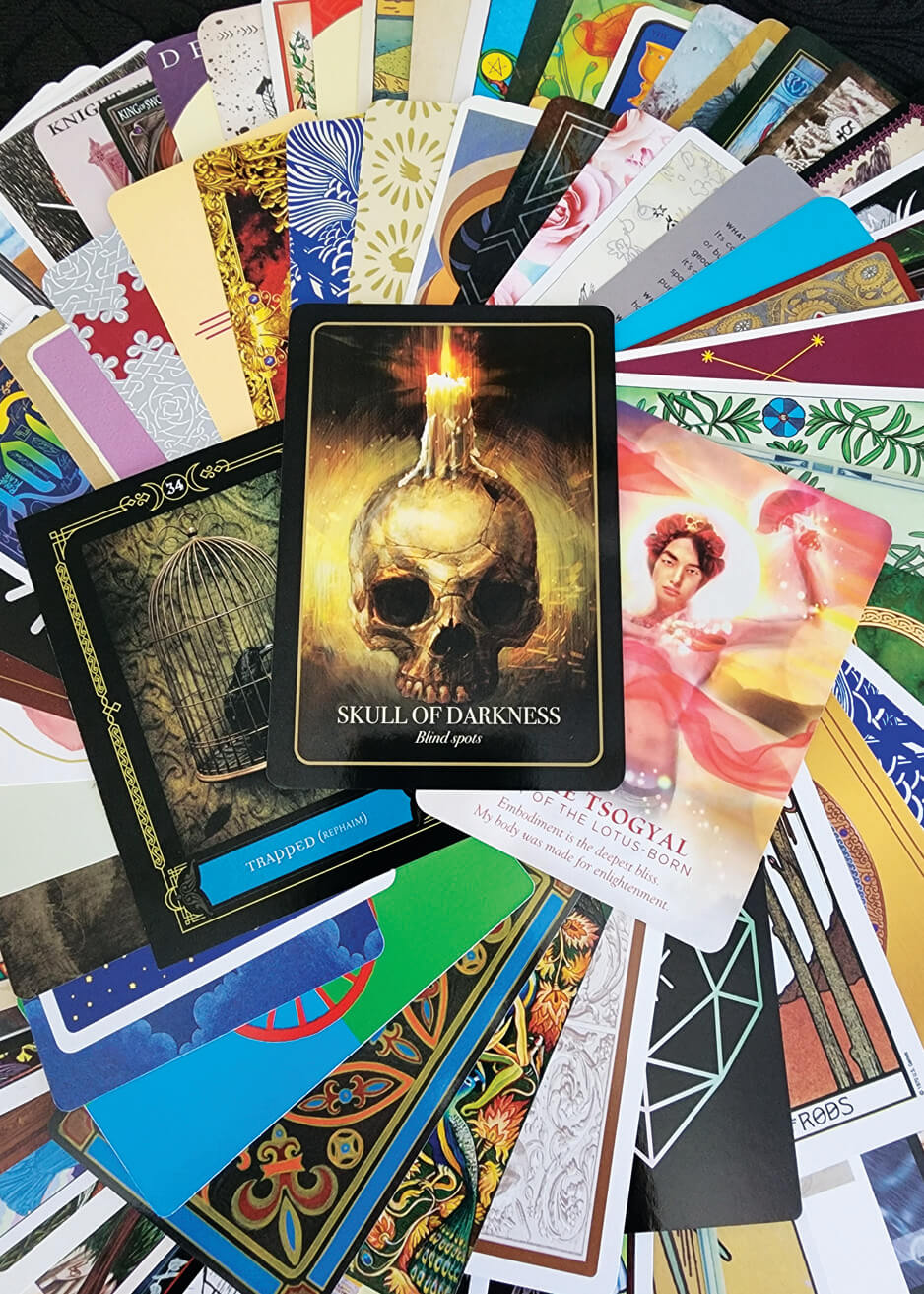 Mixed Tarot and Oracle Card Collection Silver Velvet 100 cards