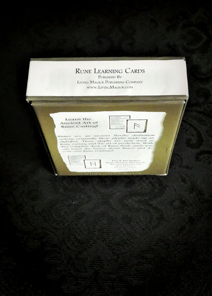 Série de cartes pédagogiques Living Magick Cartes pédagogiques sur les runes