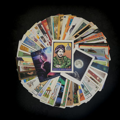 Collection de cartes de tarot et d'oracle (50 cartes) en velours violet