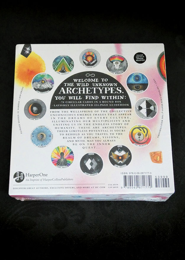 Le jeu de cartes et le guide des archétypes de The Wild Unknown