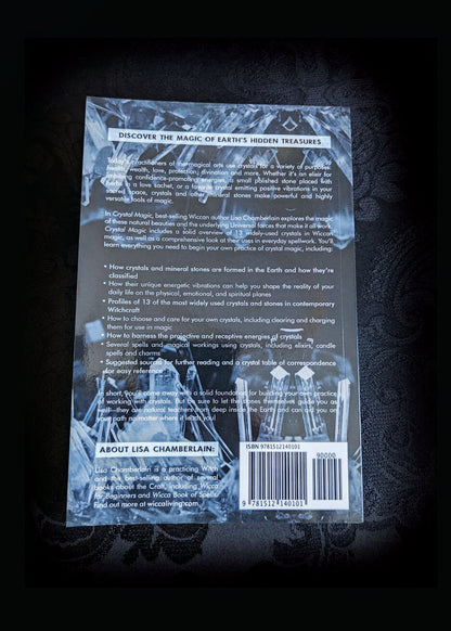 La Magie des Cristaux Wicca : Un guide du débutant pour pratiquer la magie des cristaux wiccane, avec des sorts de cristaux simples